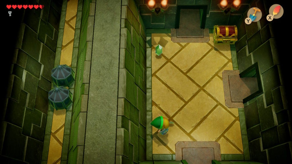 A chest appearing in the room where Link was recently ambushed by Green Gels.