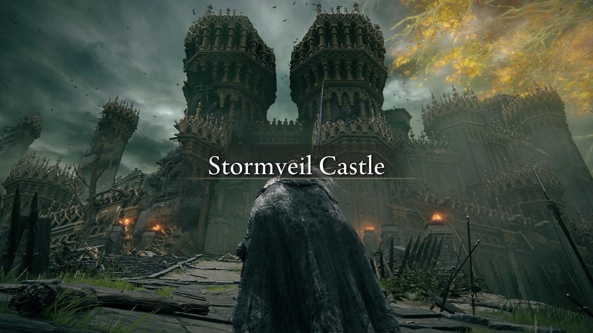 The Tarnished arriving at Stormveil Castle in Elden Ring.