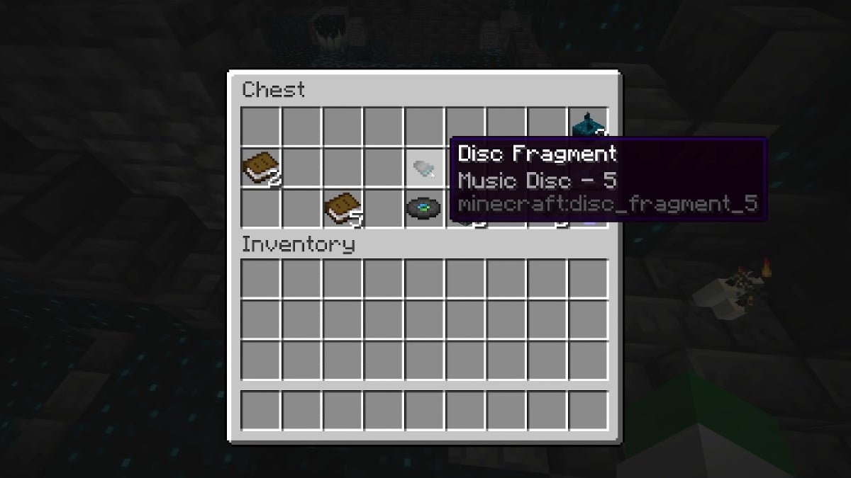 Player finding a Disc Fragment in a chest.