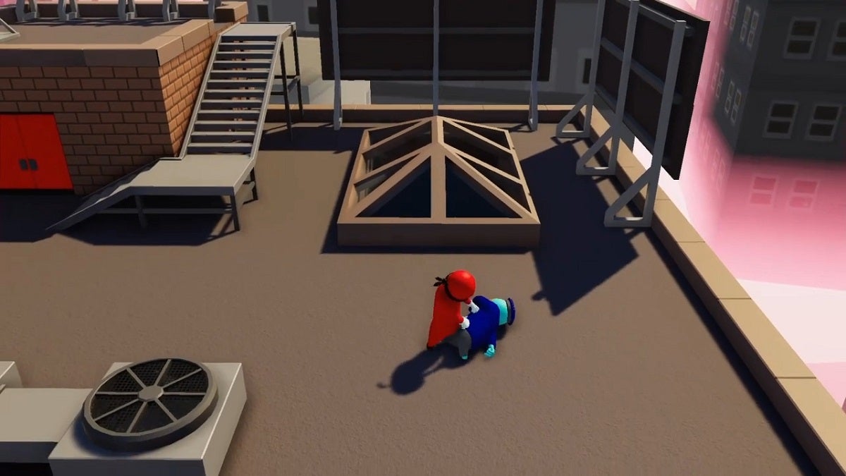 Grabbing an enemy in Gang Beasts.