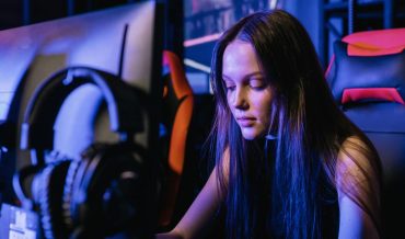Women in Gaming: The Challenges and Triumphs of Female Gamers and Developers in a Male-Dominated Industry