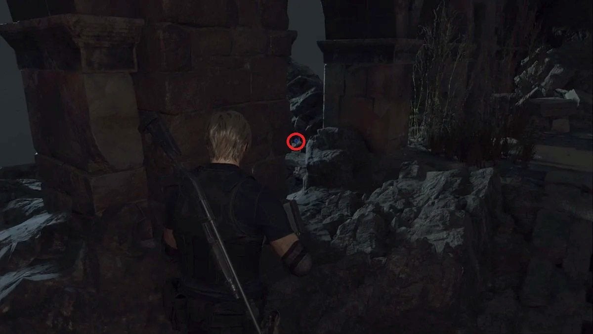 Leon aiming at the 3rd blue medallion in the Cliffside Ruins.