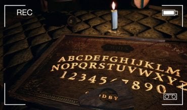 Phasmophobia: How to Use a Ouija Board