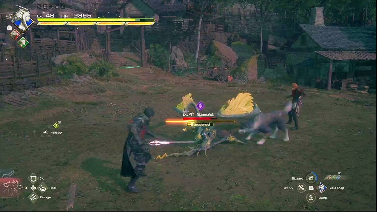 Clive fighting Gizamaluk in Final Fantasy 16.