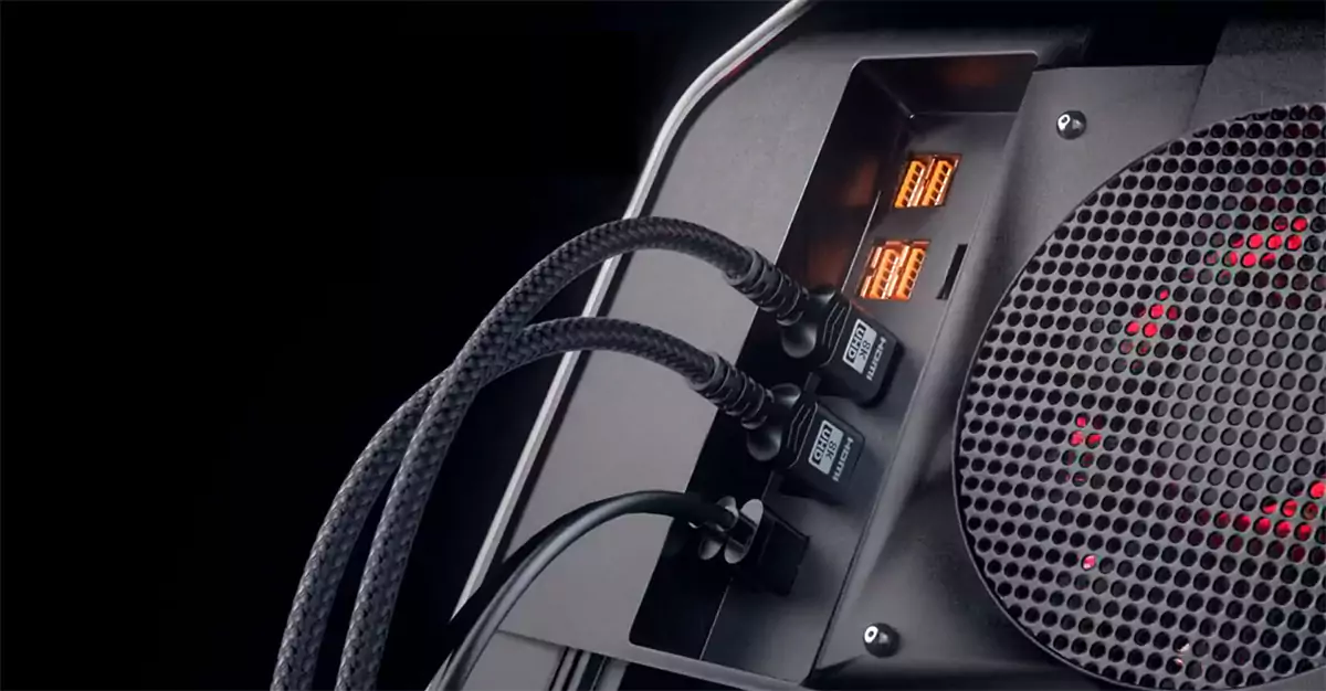 An HDMI 2.1 cable made by the Highwings brand.