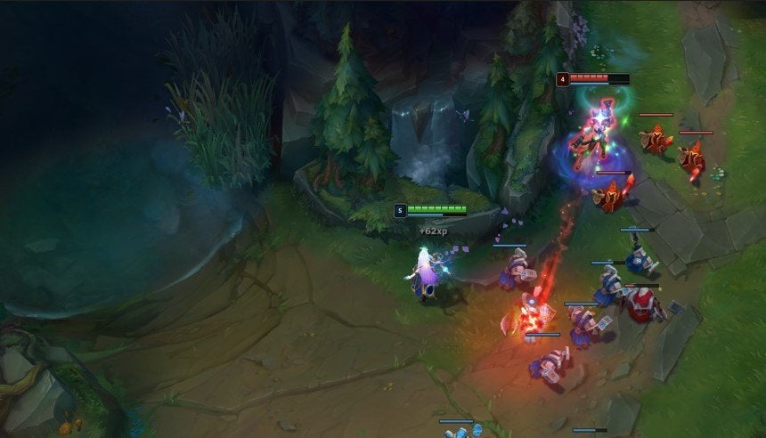 A Lux player using her Light Binding ability on Miss Fortune in League of Legends.
