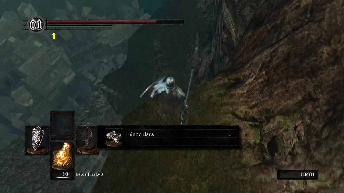 The Chosen Undead picking up the Binoculars.