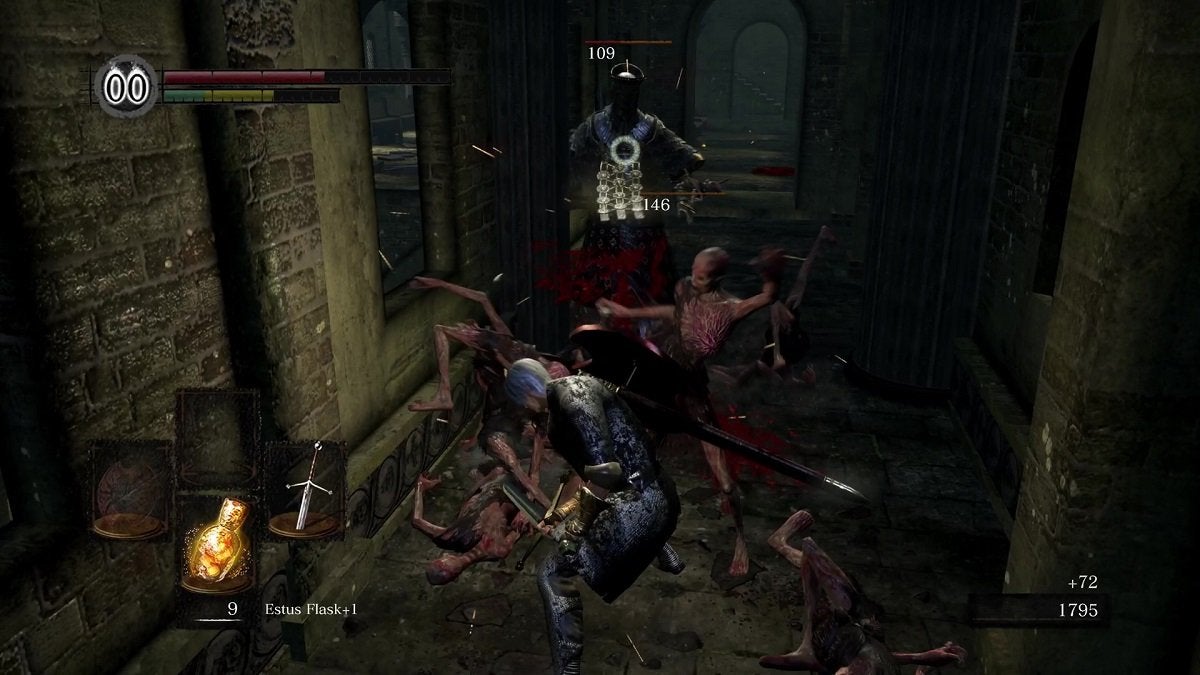 The Chosen Undead fighting a Channeler in the Undead Parish.