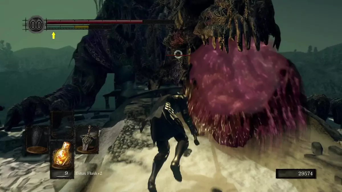 The Chosen Undead facing the Undead Dragon in the Painted World of Ariamis.