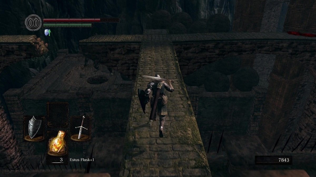 The Chosen Undead running on a catwalk in Sen's Fortress.