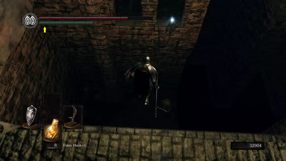 The Chosen Undead dropping into the pit in Sen's Fortress.