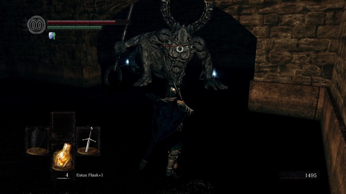 The Chosen Undead facing a Titanite Demon in Sen's Fortress.