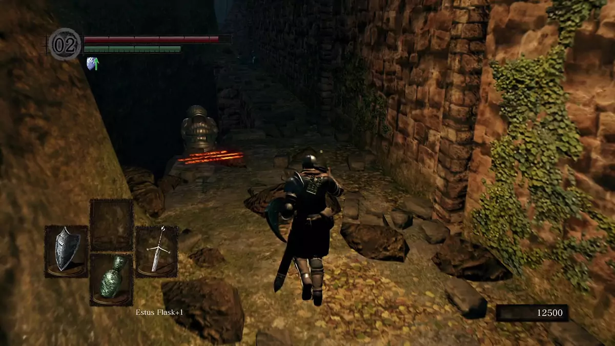 The Chosen Undead standing behind Siegmeyer of Catarina.