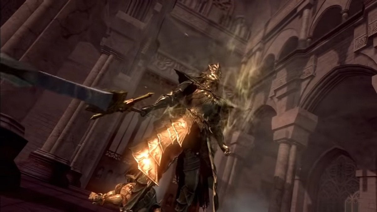 Ornstein powering up for phase two of a boss fight in Dark Souls.