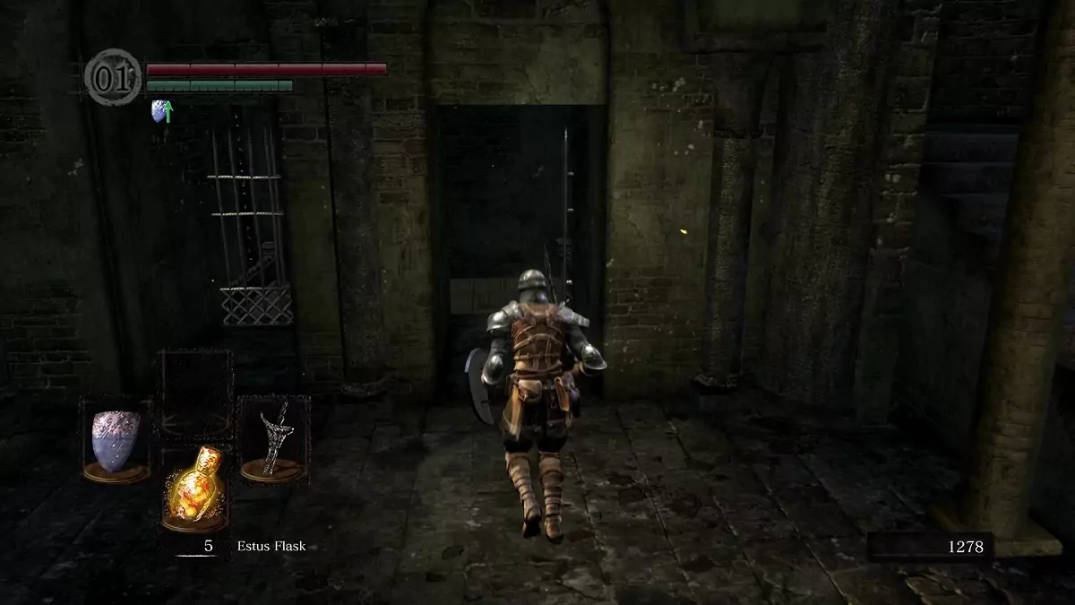 The Chosen Undead running towards an elevator in the Undead Parish.
