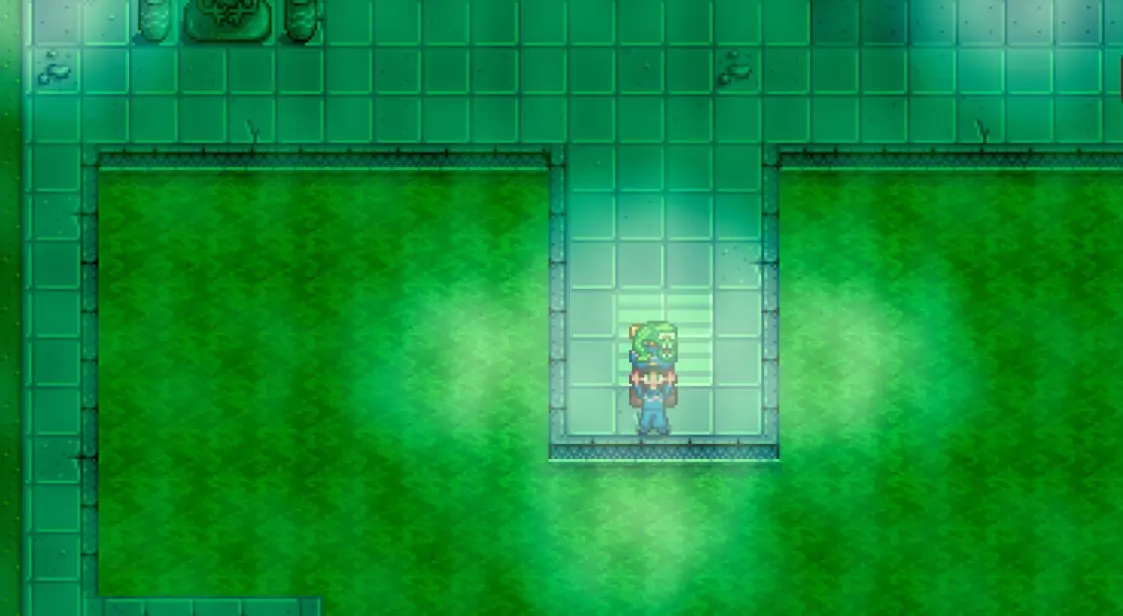 The player holding the green and large-toothed Mutant Carp above their head after catching it in Stardew Valley.