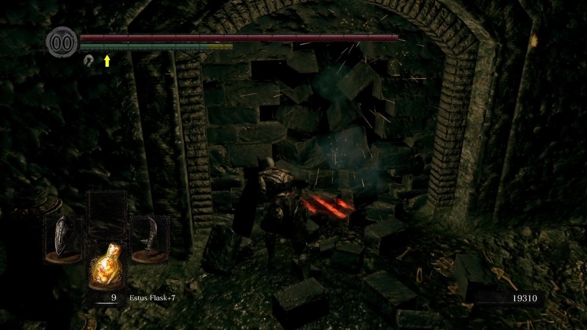 The Chosen Undead breaking down a wall in The Catacombs.