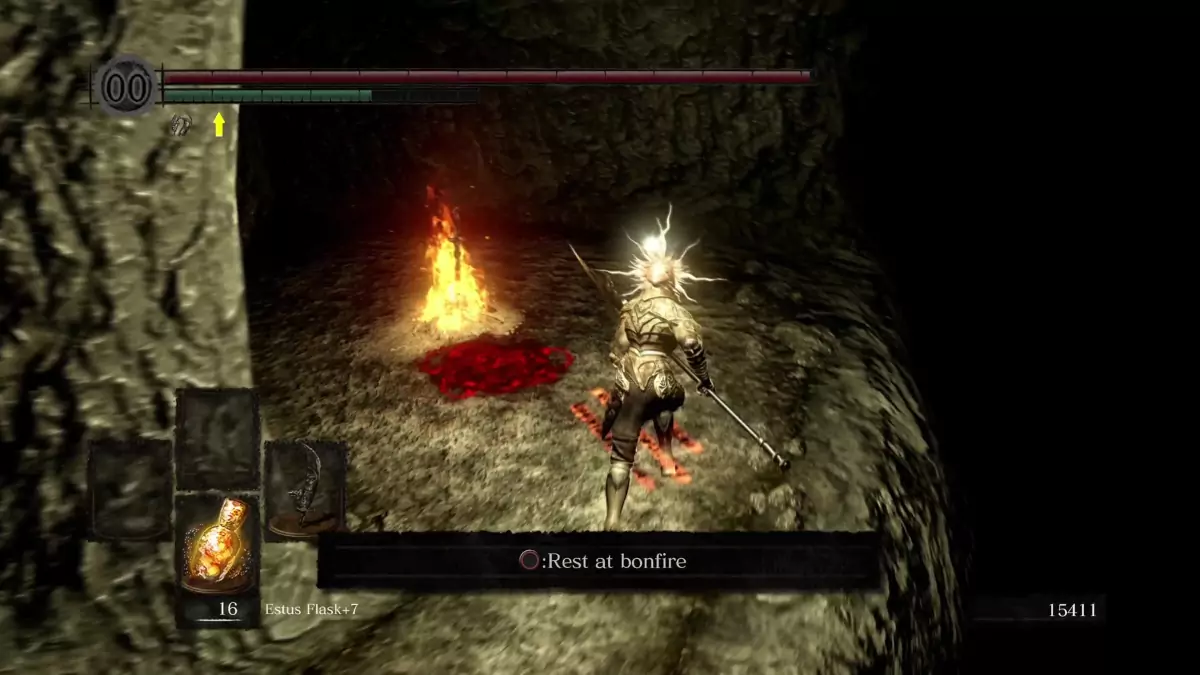 The Chosen Undead running towards a bonfire.