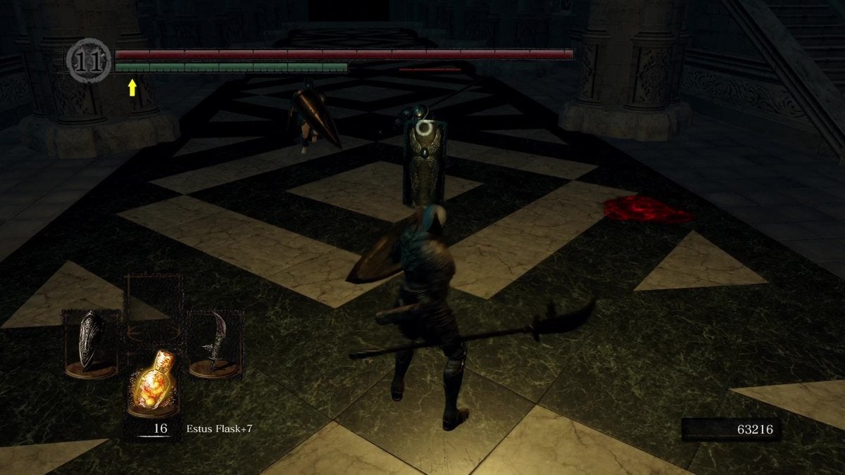 The Chosen Undead facing two Darkmoon Knights in Anor Londo.
