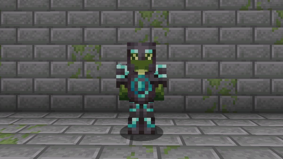 A player wearing Netherite Armor that has Diamond Eye Armor Trim.