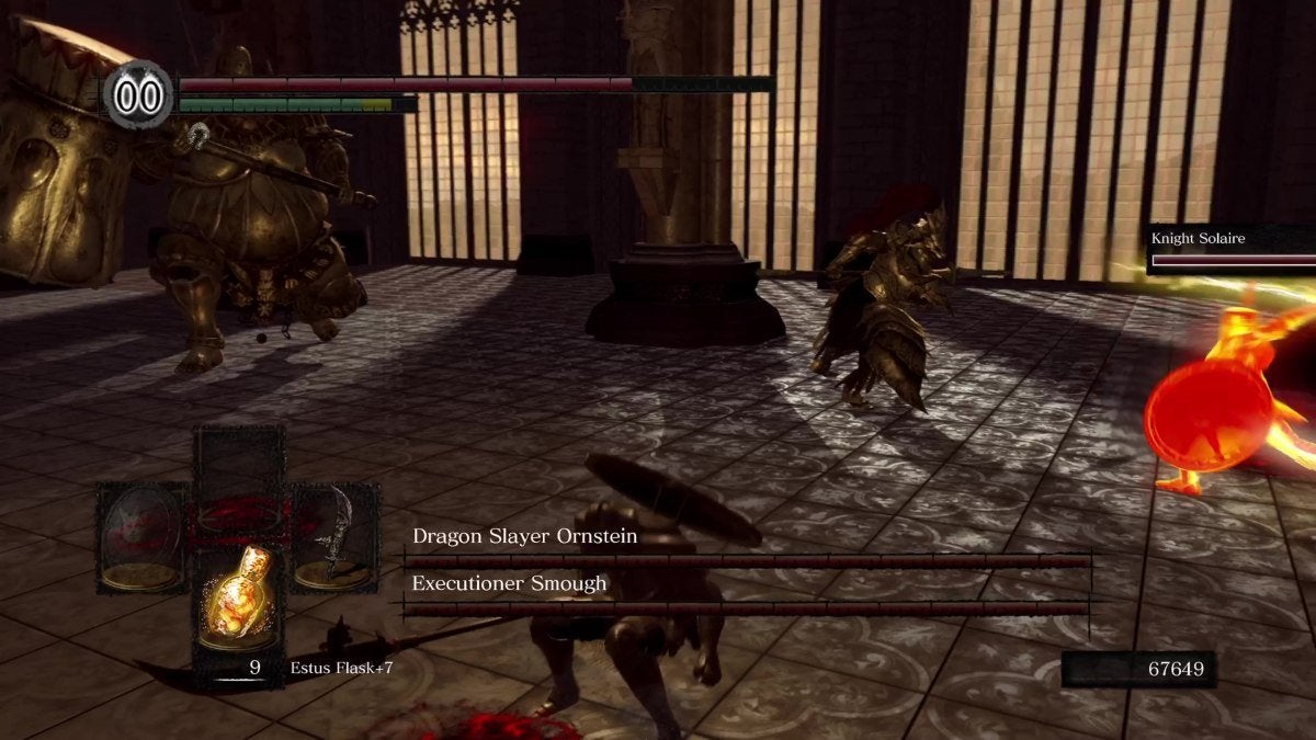 The Chosen Undead and Solaire fighting Ornstein and Smough in Dark Souls.