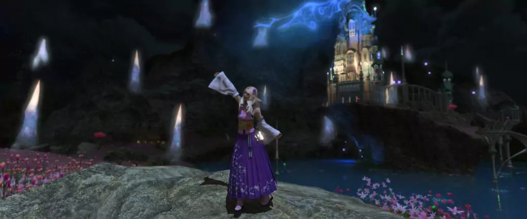 A character dressed as Yuna from Final Fantasy X in Final Fantasy XIV.